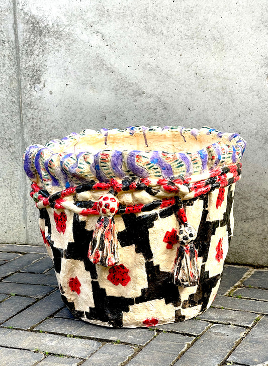 Tatapé Flower pot in purple
